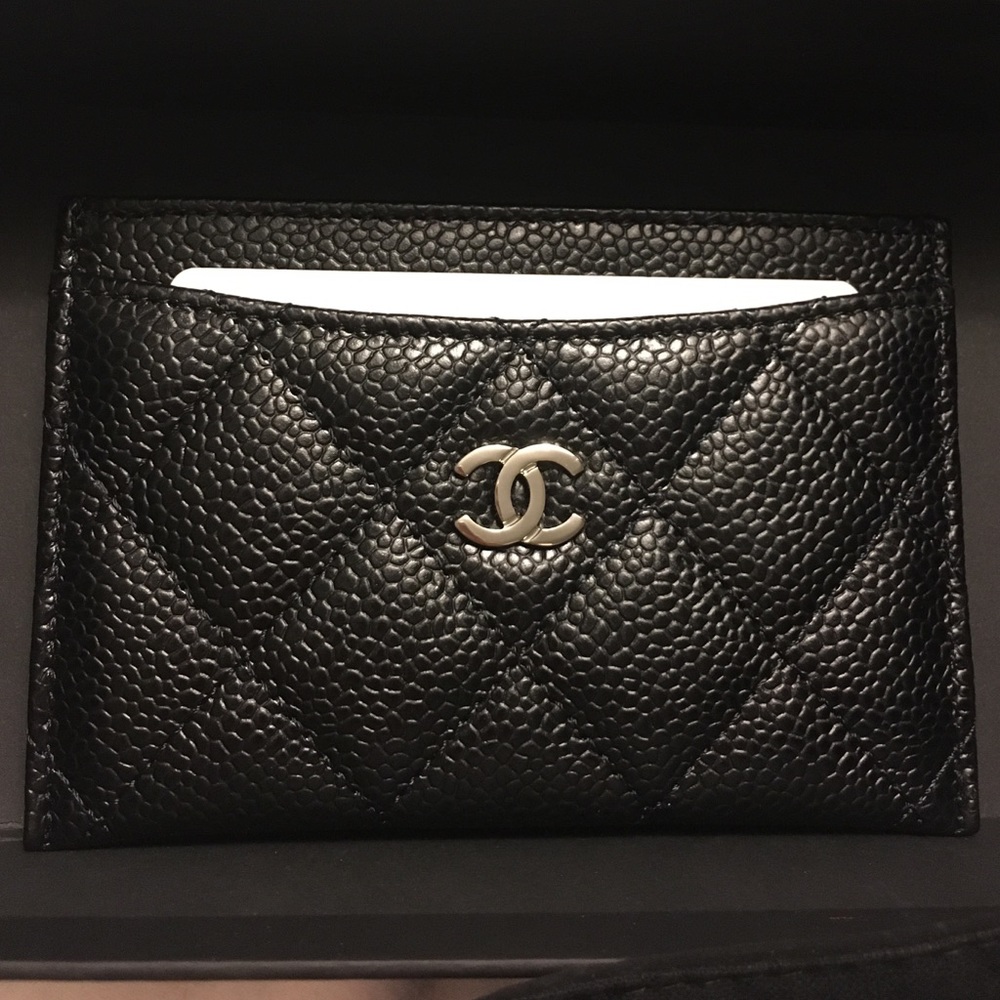 NWB Authentic Chanel Caviar Card Holder Italy